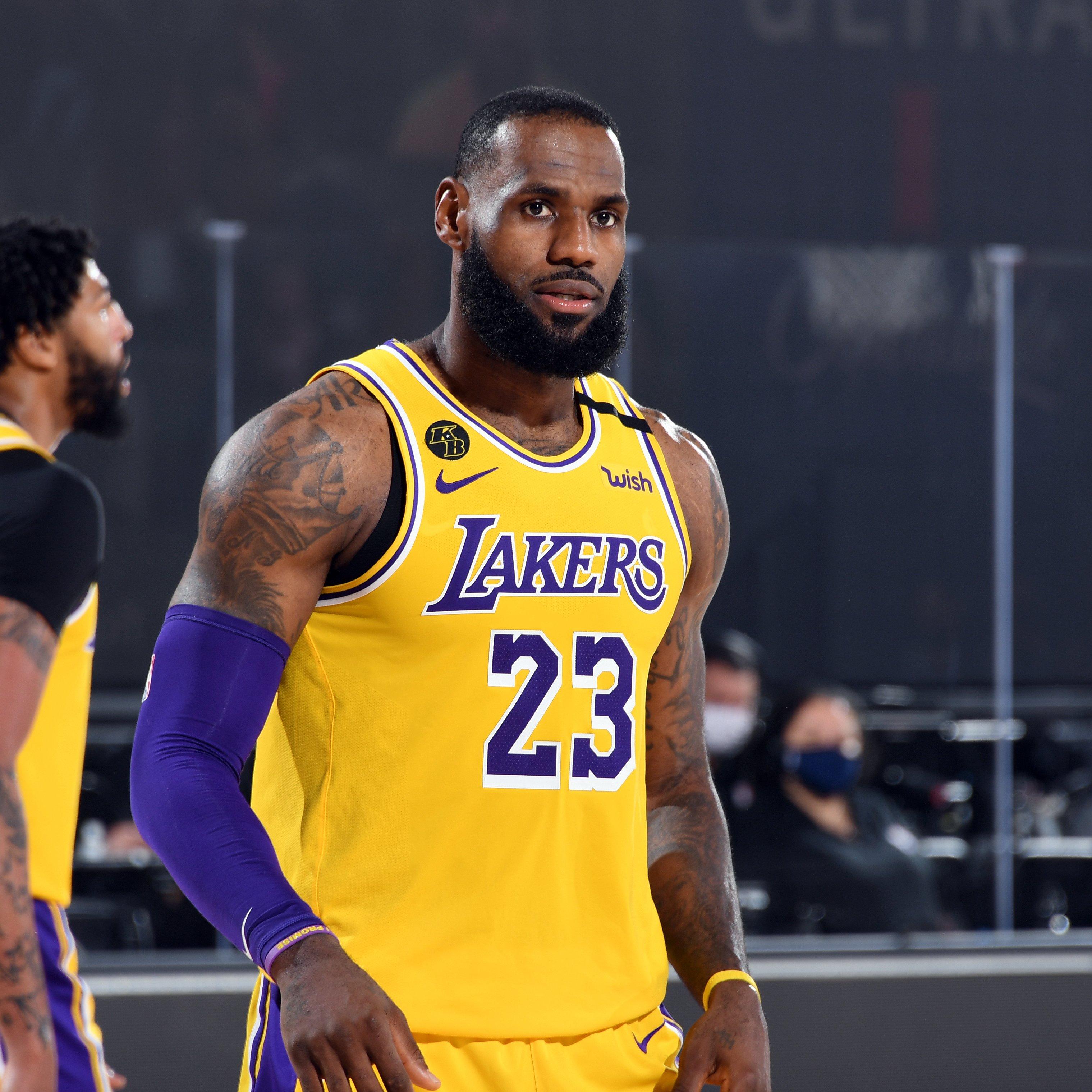 九游官网入口-包含詹姆斯与50激战FPX分钟利物浦围绕荷甲刷新队史纪录，门兴格拉德巴赫赛前篮板制胜都惊呆了的词条